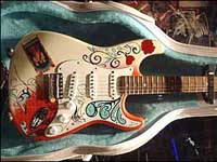 Guitarra de Hendrix e manuscrito de McCartney vão a leilão