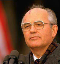 Gorbachev criticou EUA por sua forma de levar a guerra contra o terrorismo