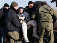 Cápsula espacial russa Soyuz pousou no Cazaquistão com o turista espacial americano