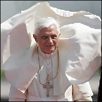 Papa Bento 16 diz em português,  que Brasil é uma grande nação