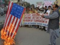 Paquistaneses protestam contra ataques com drones dos EUA. 19107.jpeg
