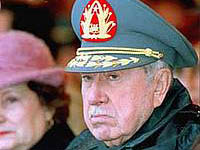 Pinochet está entre vida e morte ou simula ?