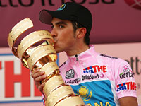 Ciclista italiano Riccardo Ricco admite doping durante a Volta da França