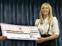 Maria Sharapova fechou um contrato com ONU de 1 dólar