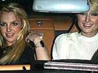 Britney Spears e Paris Hilton têm relações sexuais