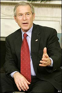 Bush não gostou do Hino Nacional cantado em espanhol!