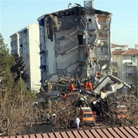 Na Turquia explodiu edifício onde vivem militares