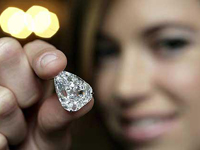 O maior diamante encontrado neste século foi vendido por US$ 12,4 milhões