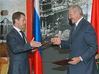 Medvedev e Lukashenko discutem situação na Ossétia do Sul