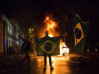 Brasil: A &uacute;ltima gota que fez transbordar a paci&ecirc;ncia de um povo santo. 18401.jpeg