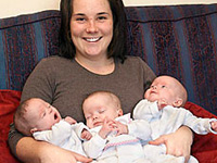 Mulher com dois úteros deu á luz três filhas
