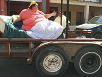 Homem mais gordo do mundo festeja a  perda de  200 quilos