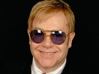 Cariocas podem ver Elton John de perto