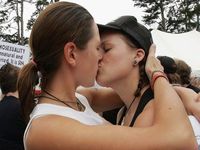 Casamento entre pessoas do mesmo sexo: ILGA Portugal aguarda com serenidade a avaliação do Tribunal Constitucional