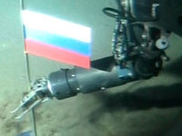 Lavrov minimiza o fato da Rússia ter fincado uma bandeira no gelo do Pólo Norte