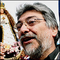 Ex-bispo católico lidera intenções de voto em Paraguai