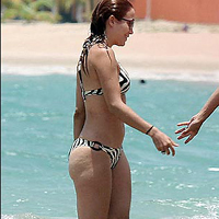 Jennifer Lopez mostrou celulite no bumbum ( foto)