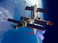 Tripulação da ISS vai comemorar o Ano -Novo por 16 vezes