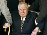 Defesa de Pinochet pede cancelamento do processo por motivo de saúde