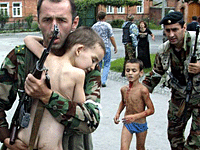 Beslan assinala o aniversário da tragédia