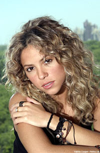 Shakira regressou ontem à noite a Portugal