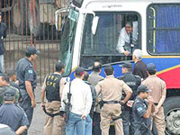 Homem  libertou  32 reféns  na Via Dutra