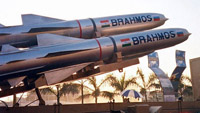 Rússia e Índia desenvolvem míssil supersônico invulnerável