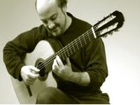 Conrado Paulino  Virtuoso do violão da EMESP dando aulas na Escola Universitária de Música em Montevidéu