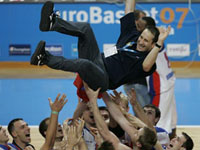 Americano naturalizado russo ganha o Eurobasket  para a Rússia