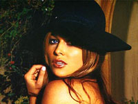 Carmen Electra é destaque do suplemento Erotismo 2006