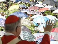 Procissão de Ramos que dá inicio às comemorações da Semana Santa