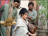 Polícia de Mumbai prende guarda-costas de Angelina Jolie
