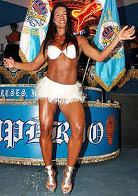 Gracyanne Barbosa se prepara para o Carnaval 2008