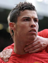 Cristiano Ronaldo mantem um idílio com uma morena espanhola