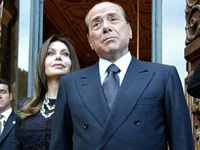 Berlusconi se disculpou publicamente com esposa