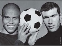 Avançado brasileiro Ronaldo e Zidane no 
