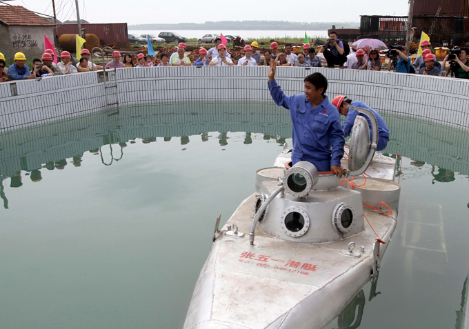 Mini-submarinos navegam pelos Oceanos