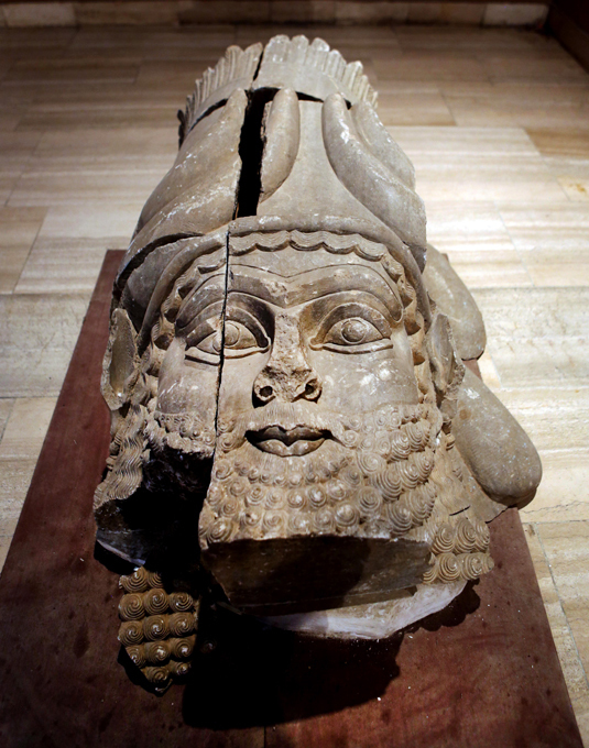 " Estado Islâmico"  destruiu templo de Baal Shamin em Palmiraf