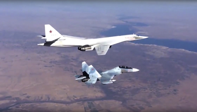 Rússia  a  bombardear os terroristas na Síria