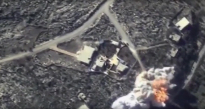 Rússia  a  bombardear os terroristas na Síria