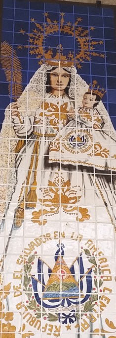 Nossa Senhora defensora é única e deferente