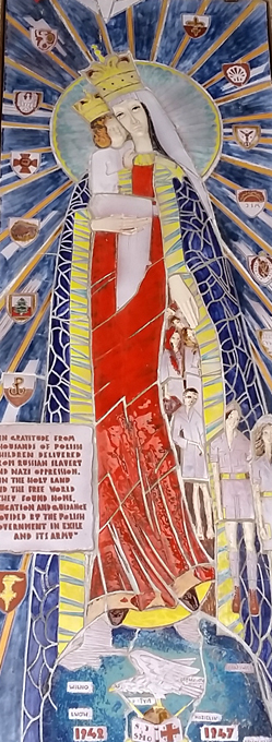 Nossa Senhora defensora é única e deferente