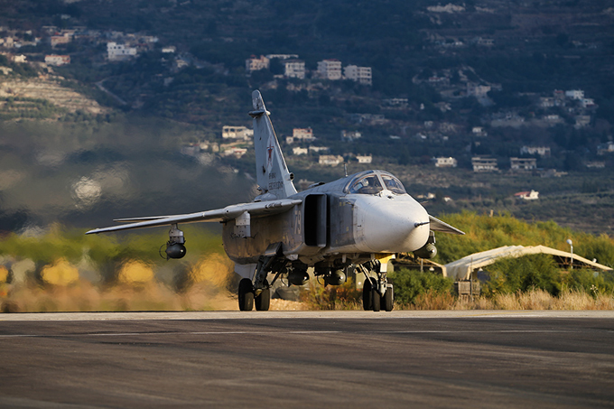 A base aérea russa em Hmeymim, Syria