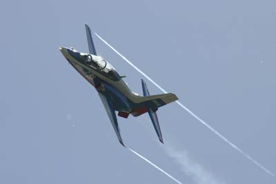 MiG-AT