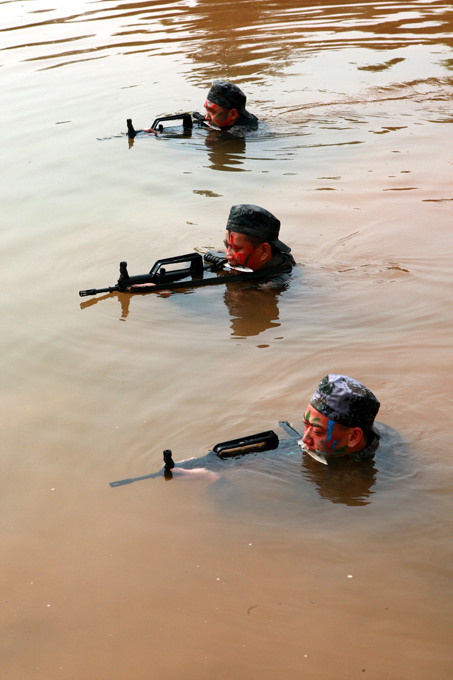 O Exêrcito chinês em treinamento