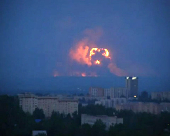 Arsenal gigantesco explode na Rússia