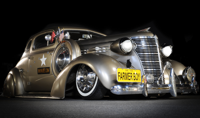 Mostra de automóveis retrô  "Viva Las Vegas"