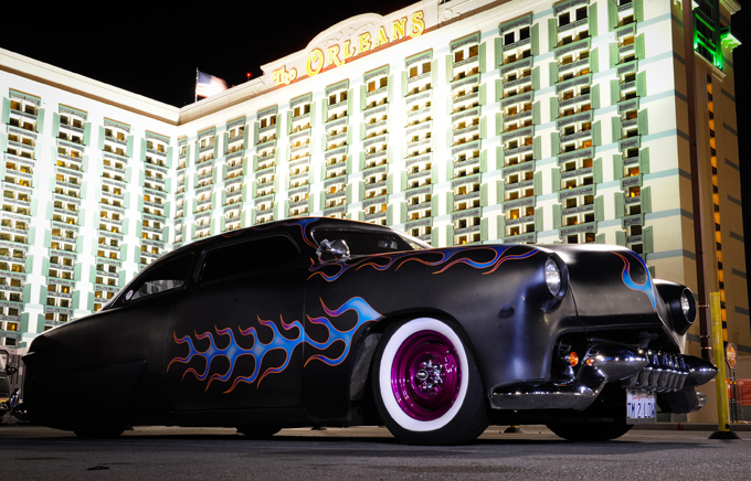 Mostra de automóveis retrô  "Viva Las Vegas"