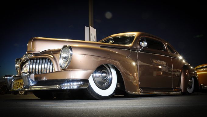 Mostra de automóveis retrô  "Viva Las Vegas"