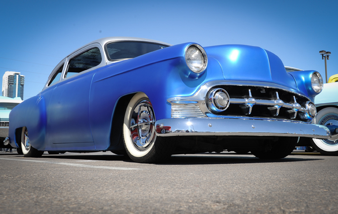 Mostra de automóveis retrô  "Viva Las Vegas"